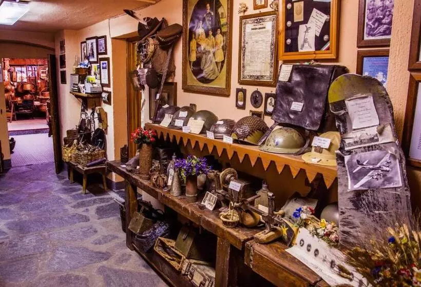 Отель Des Glaciers