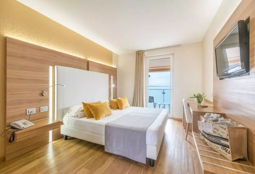 هتل Kriss Internazionale