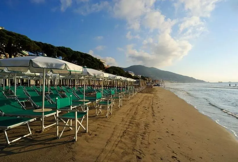 Majestic By Lvg Hotel Collection