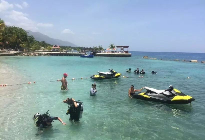 هتل Moulin Sur Mer