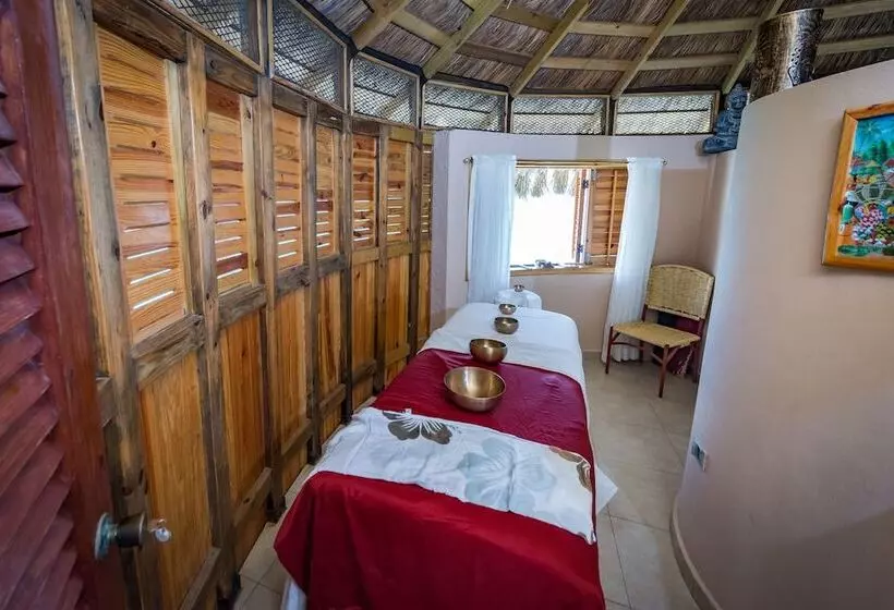 هتل Moulin Sur Mer