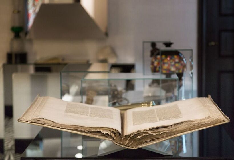 هتل Punta Tragara