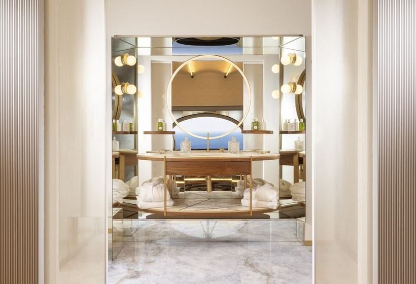 هتل Punta Tragara