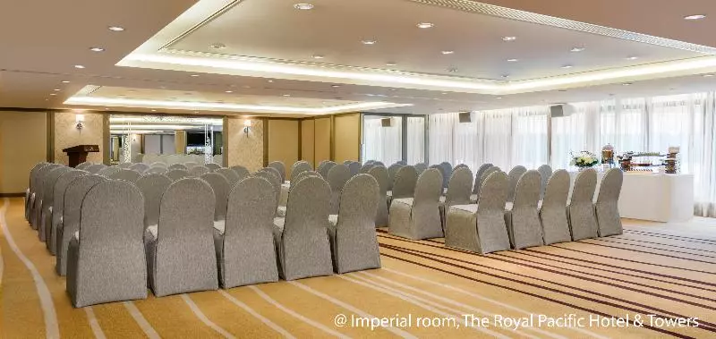 The Royal Pacific Hotel & Towers