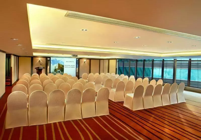 The Royal Pacific Hotel & Towers