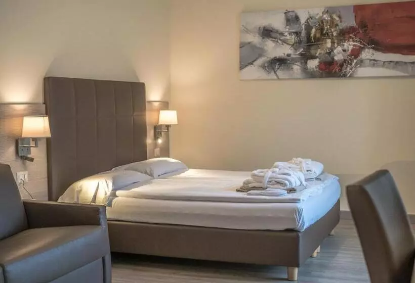 Отель Capo Reamol