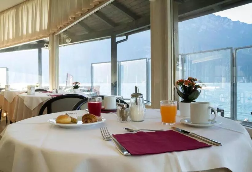 Отель Capo Reamol