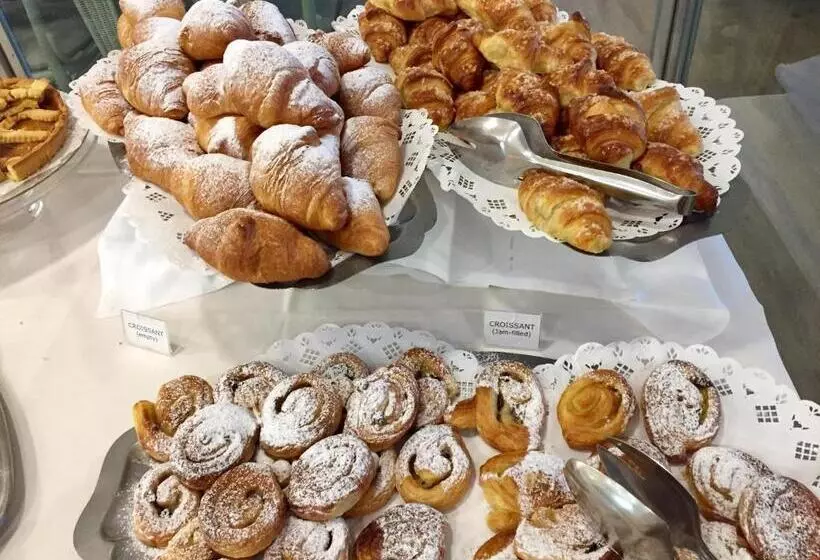 Отель Capo Reamol