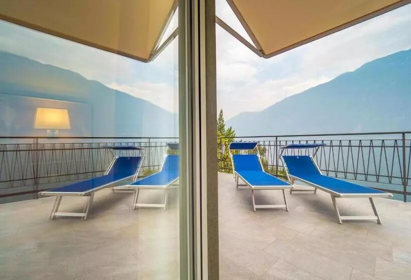 Отель Capo Reamol