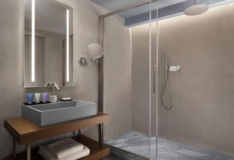 هتل Grand Universe Lucca, Autograph Collection