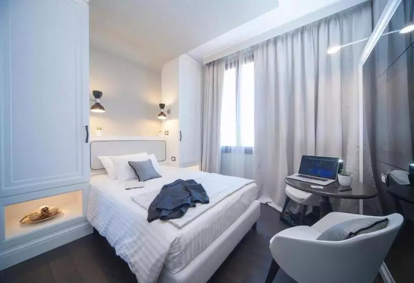 هتل Grande Italia