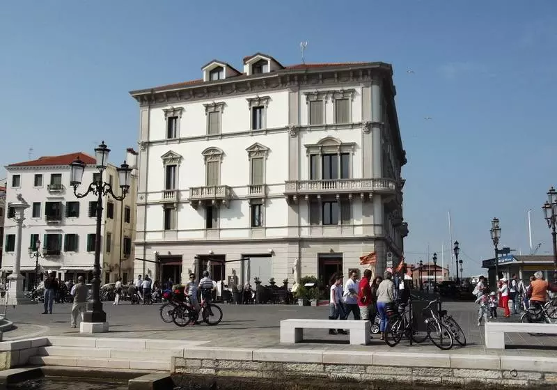 هتل Grande Italia