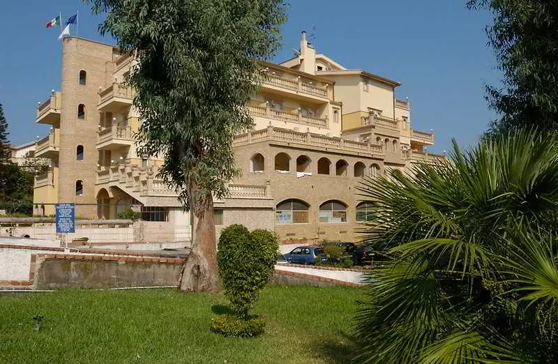 Hellenia Yachting Hotel & Spa