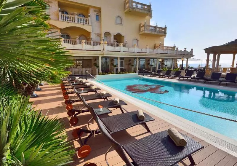 Hellenia Yachting Hotel & Spa