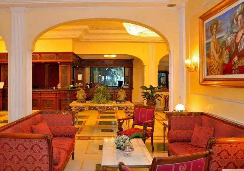 Hellenia Yachting Hotel & Spa