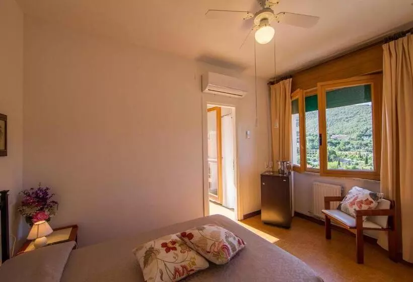 בית מלון כפרי La Feluca