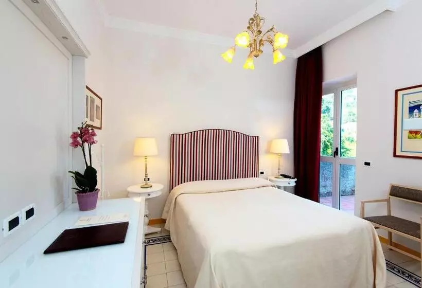 בית מלון כפרי La Reginella Resort & Spa