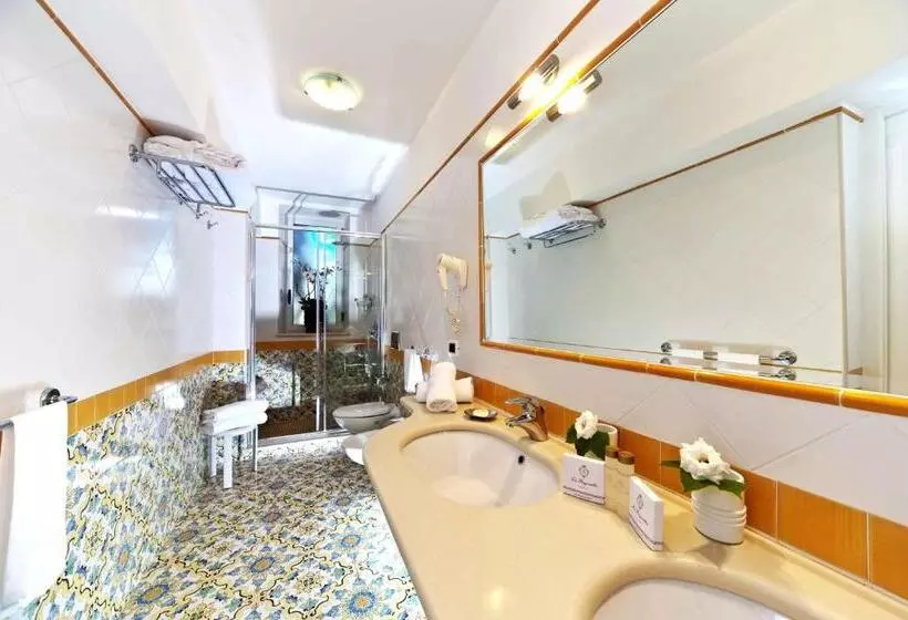 בית מלון כפרי La Reginella Resort & Spa