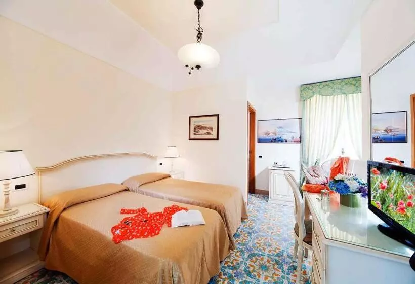 בית מלון כפרי La Reginella Resort & Spa