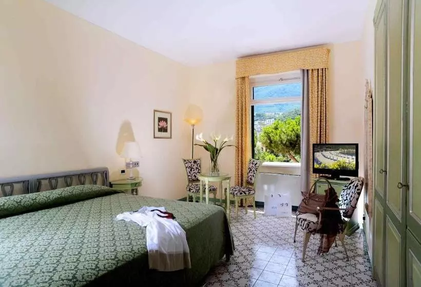 בית מלון כפרי La Reginella Resort & Spa