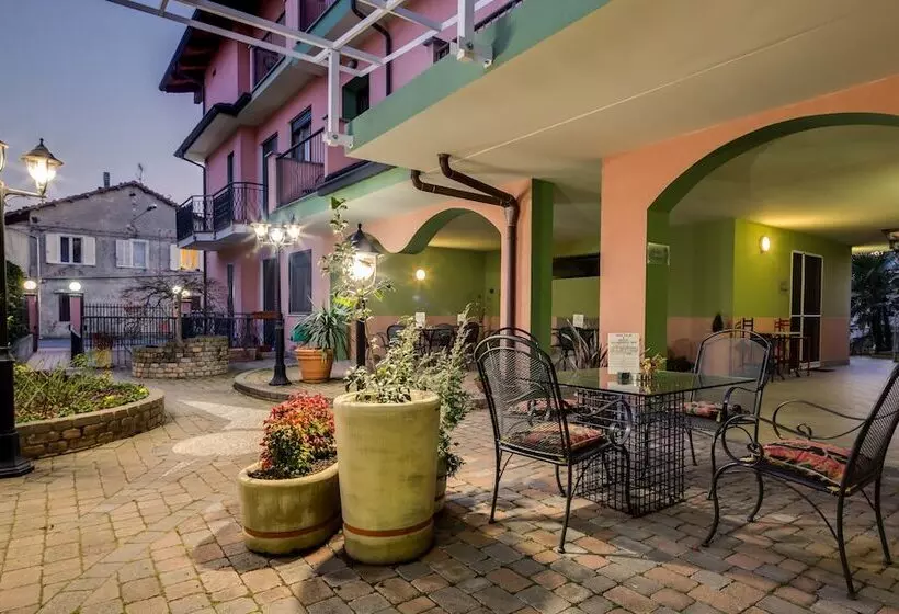 La Villa   Sure Hotel Collection By Best Western