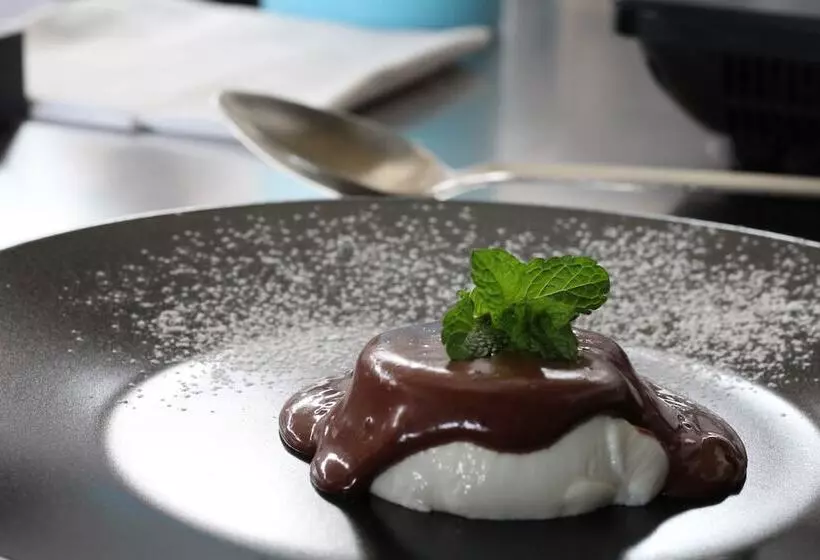 ホテル Puntaquattroventi