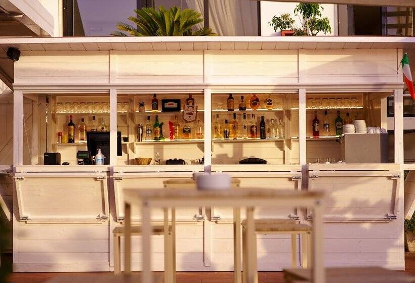 هتل Puntaquattroventi