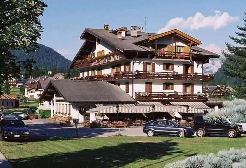 ホテル Stella Alpina