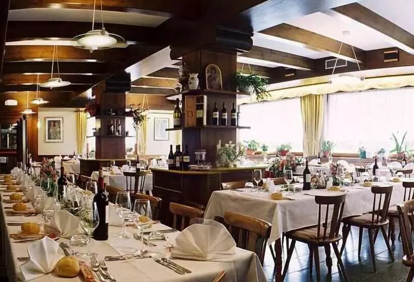 ホテル Stella Alpina