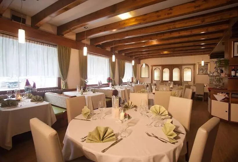 ホテル Stella Alpina