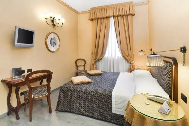 Lhp Hotel River & Spa