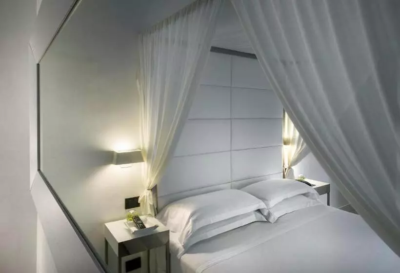 Lhp Hotel River & Spa