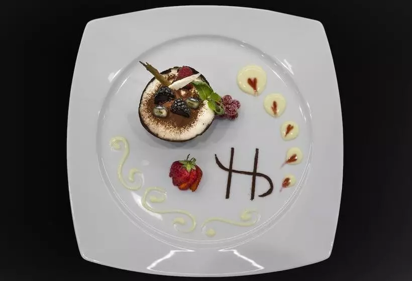 Lhp Hotel River & Spa