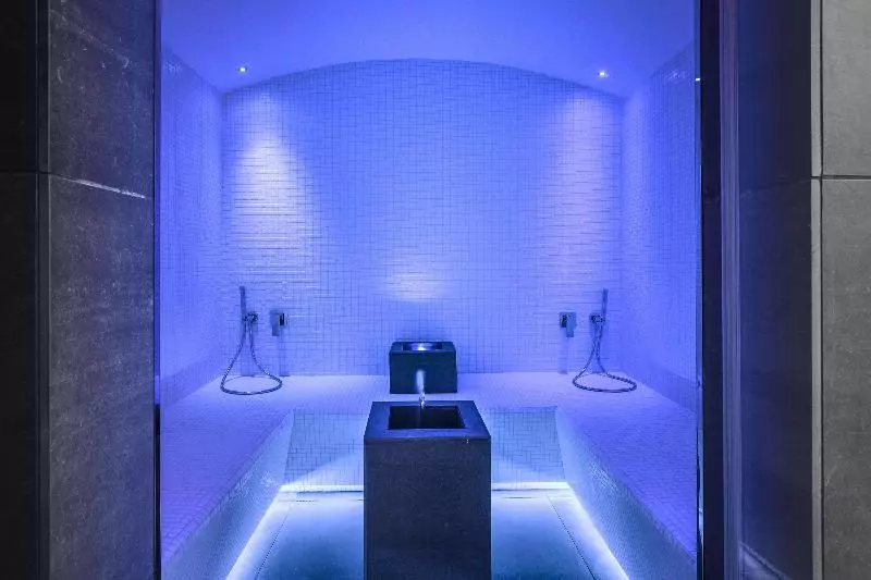 Lhp Hotel River & Spa