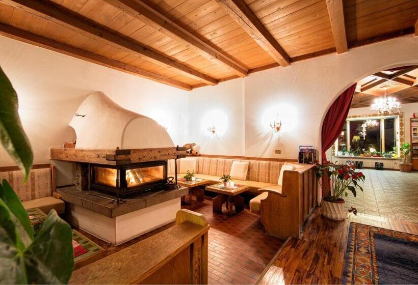 Solaia Hotel & Guesthouse