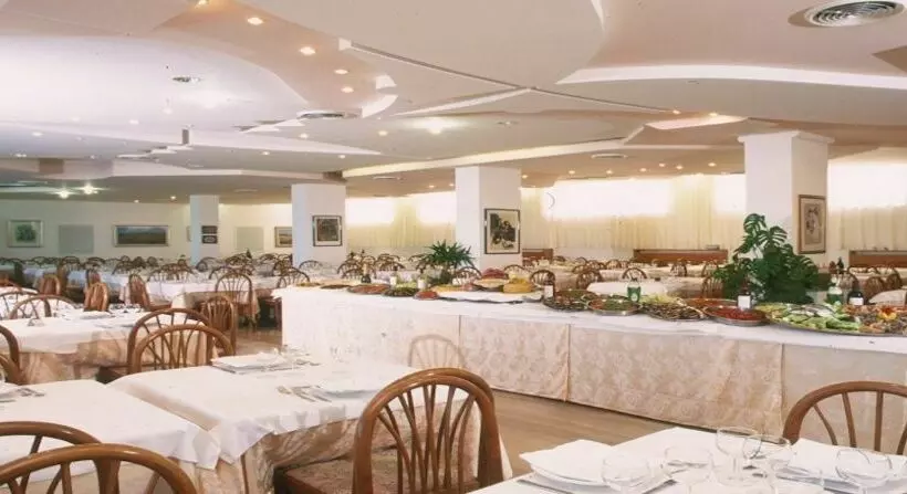 호텔 Baia Santa Barbara