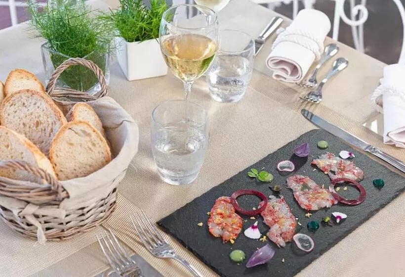 호텔 Chiaia Di Luna