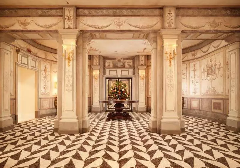 בית מלון כפרי Eden  Dorchester Collection