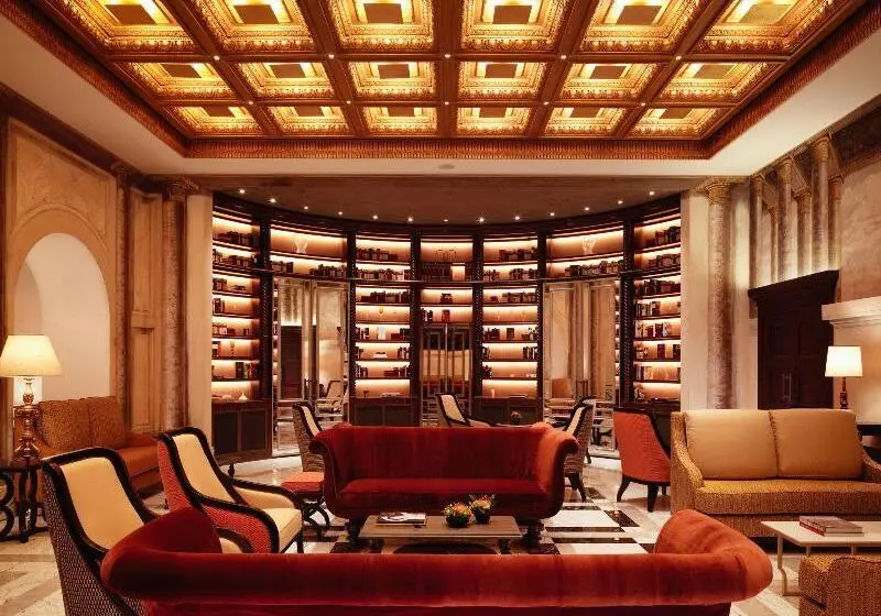 בית מלון כפרי Eden  Dorchester Collection