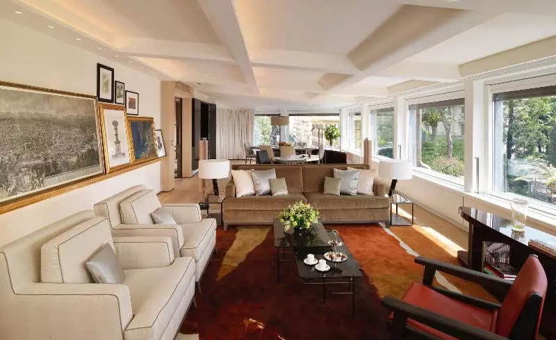 בית מלון כפרי Eden  Dorchester Collection