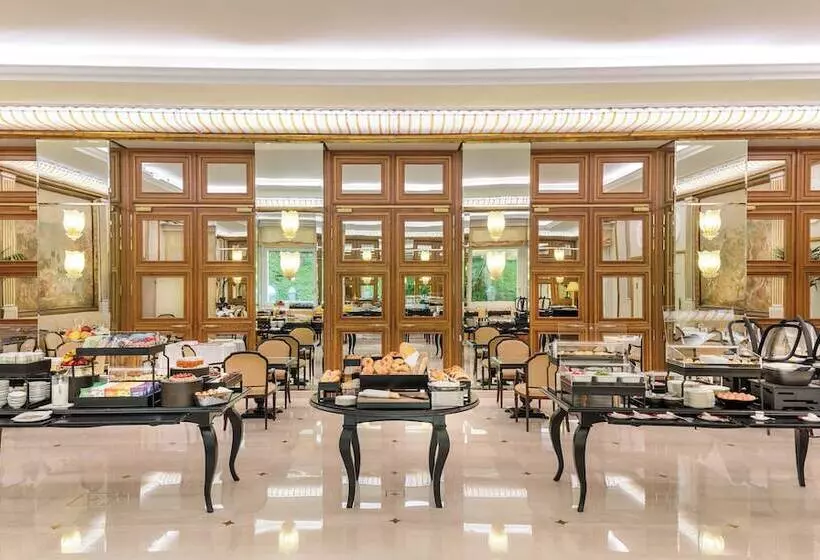 בית מלון כפרי Hassler Roma