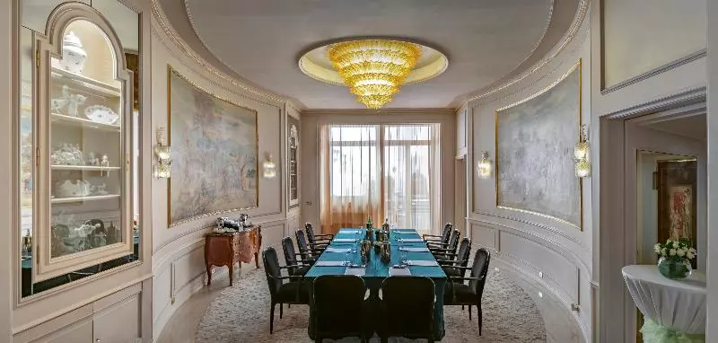 בית מלון כפרי Hassler Roma