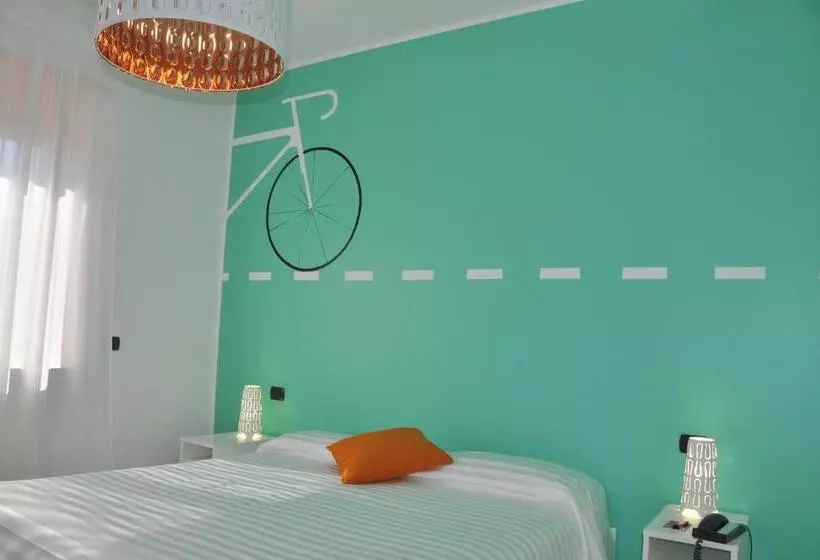 ホテル Lo Scoiattolo Piedmont Bike