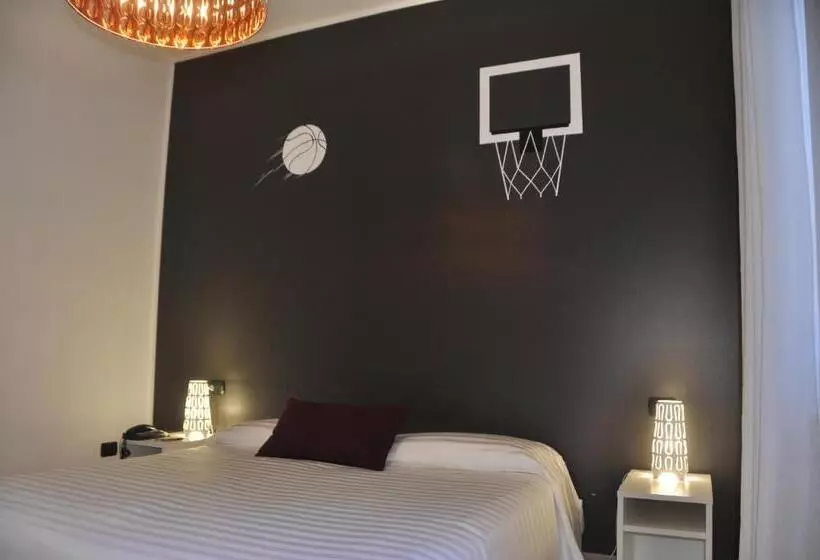 ホテル Lo Scoiattolo Piedmont Bike