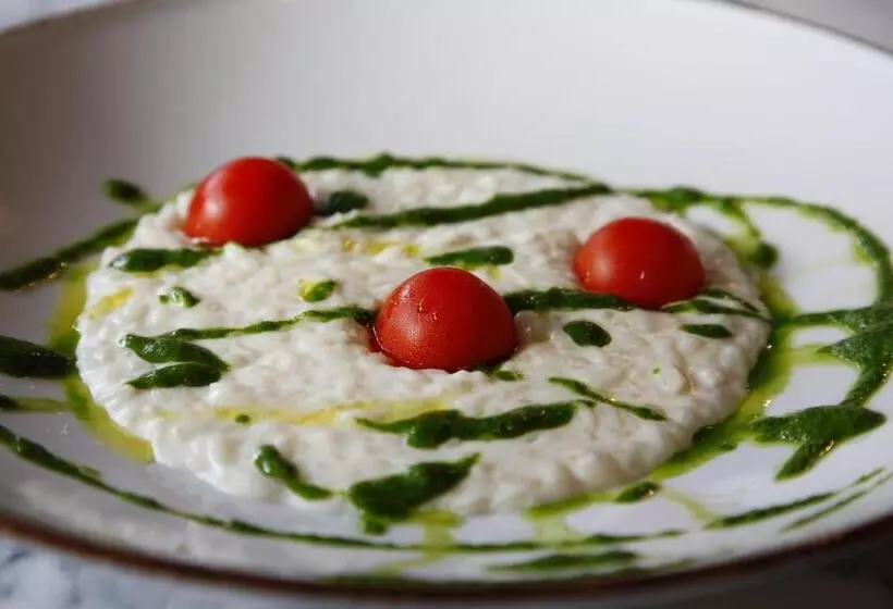 ホテル Lo Scoiattolo Piedmont Bike