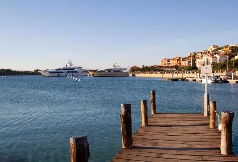 هتل Luci Di La Muntagna