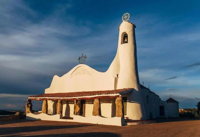 هتل Luci Di La Muntagna