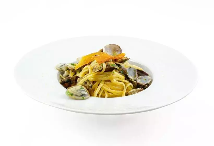 هتل Luci Di La Muntagna