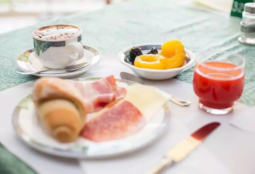 Отель Santa Lucia