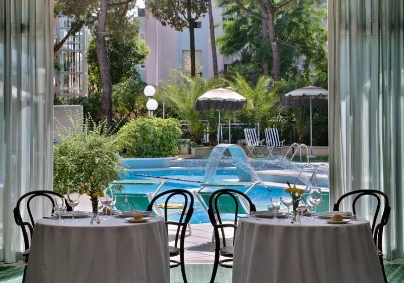 هتل Vienna Touring